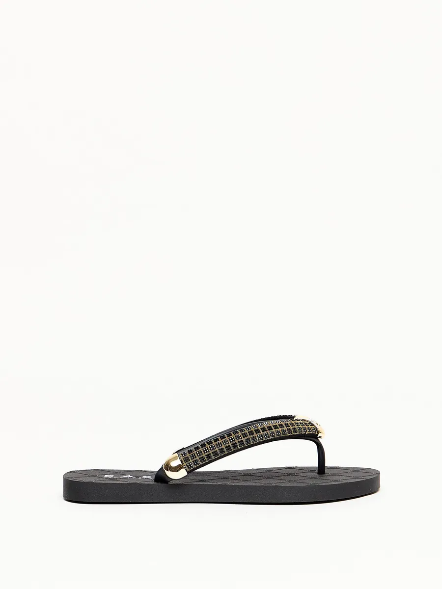 Sport Easy, Chinelo Com Aplique E Tiras Cravejadas