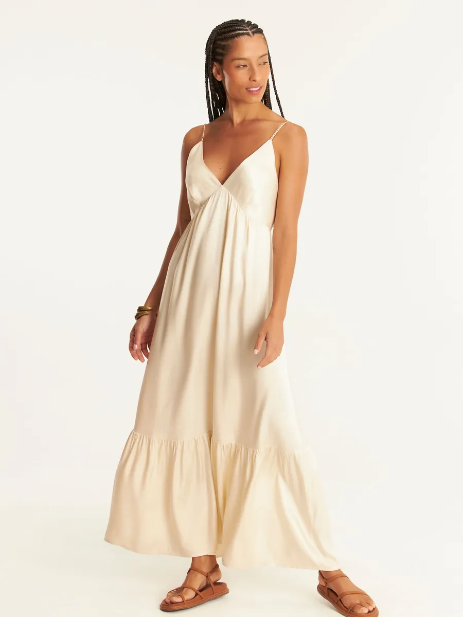 Vestido de grife em promoção