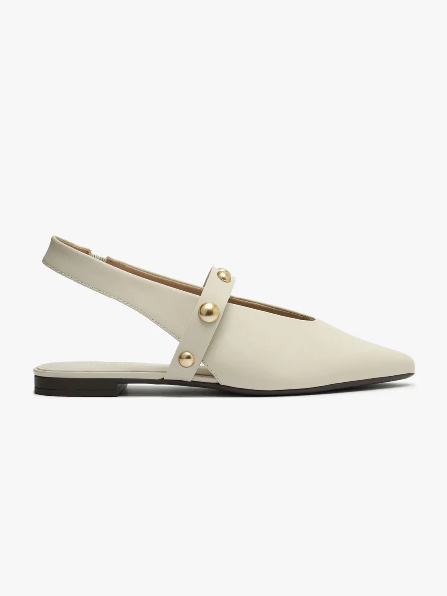 Hering Shoes, Sapatilha Slingback Tachas - Creme