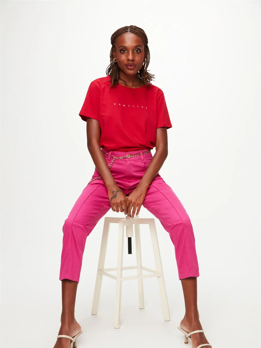 Damyller, Calça Slim Cropped Cinto de Correntes