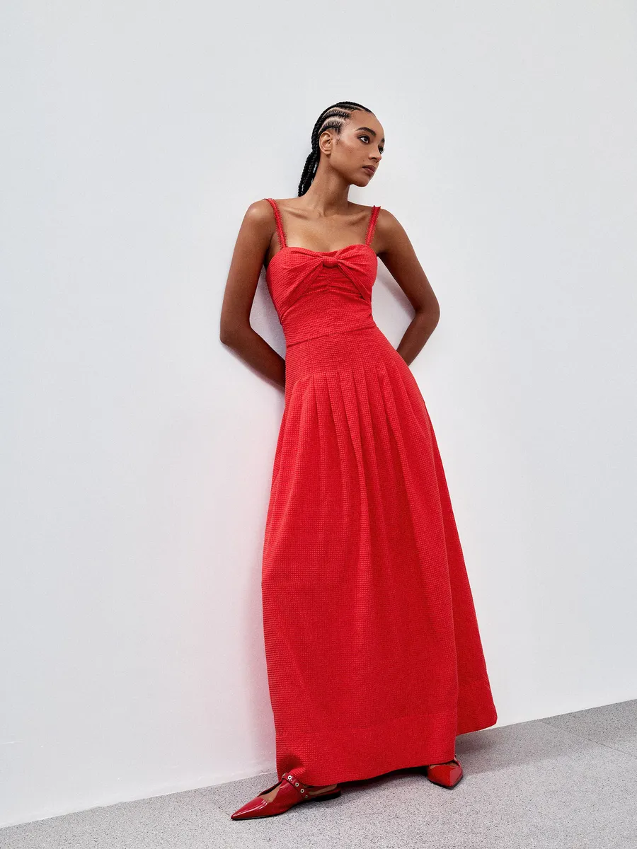 Vestido de grife em promoção